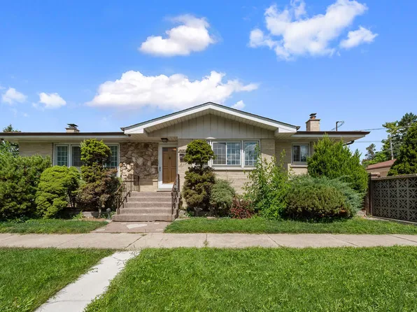 9740 Linn Ave, Schiller Park, IL 60176