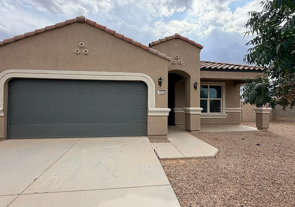 19081 N Piccolo Dr