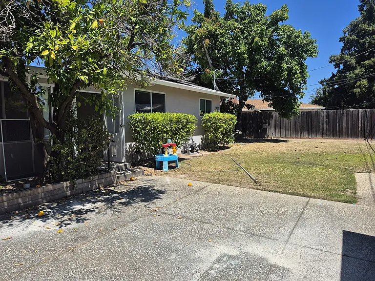 1280 Theresa Ave — Photo 9