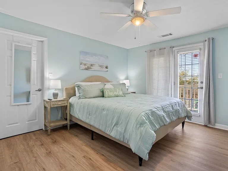 Beachview Dr — Photo 3