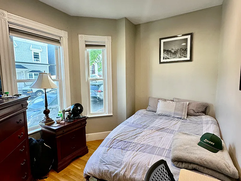 428 E 6th St #1 — Photo 6