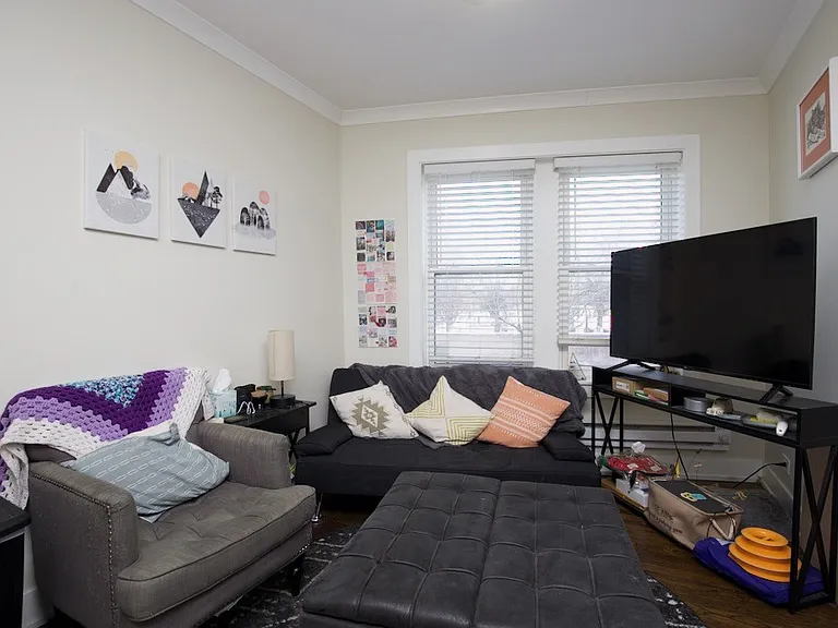 4226 N Clark St #2 — Photo 7