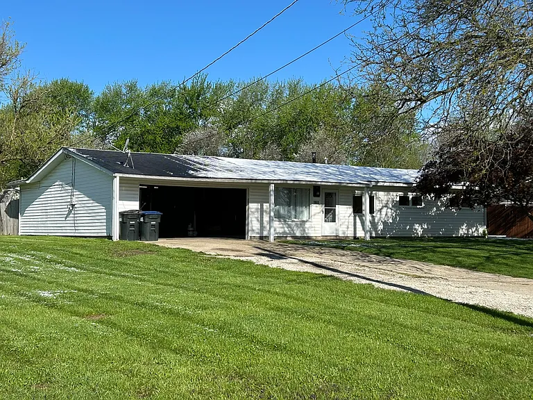 1882 Paul Dr — Photo 55