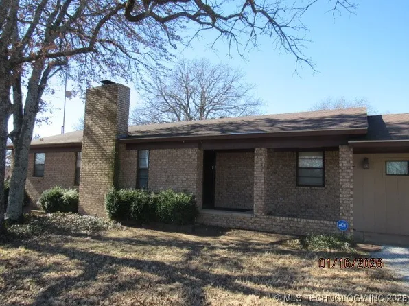 2207 Hospital Rd, Healdton, OK 73438