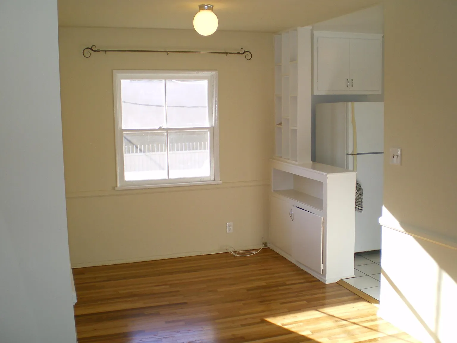 2 bed, 850 sqft, $2,500 — Photo 4