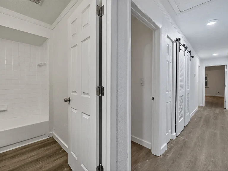 321 SE Blvd N #2 — Photo 7