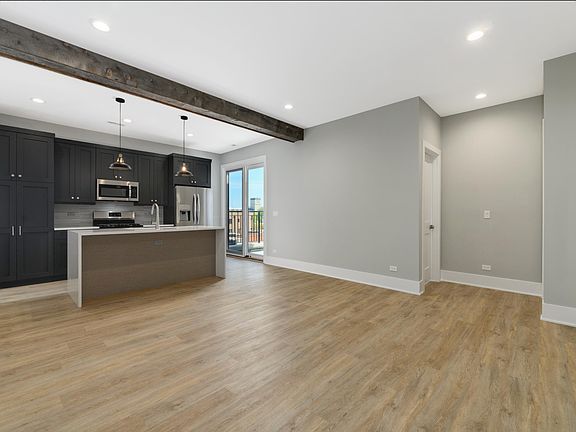 4th image of 4644 N Damen Ave #402