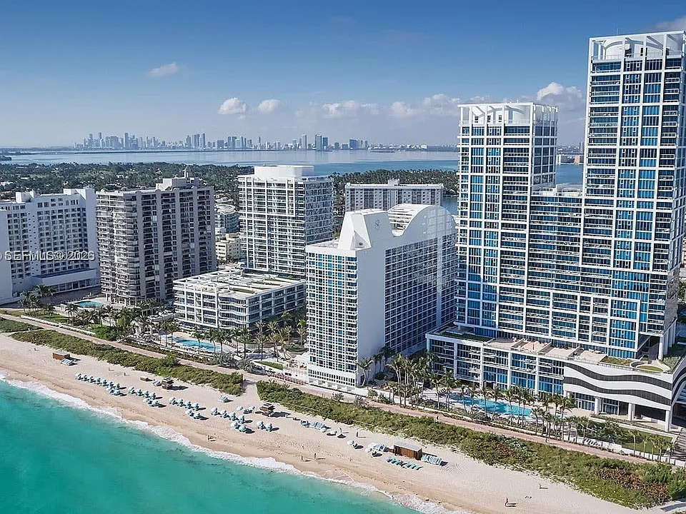 6799 Collins Ave #501