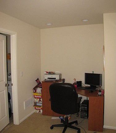5th image of 3143 Festival Ave E