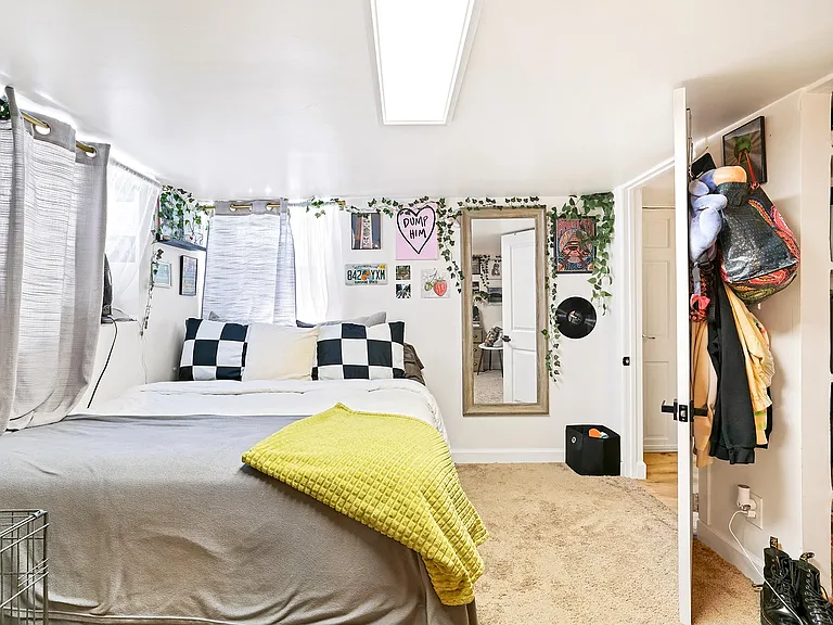 701 N Galapago St #C — Photo 4