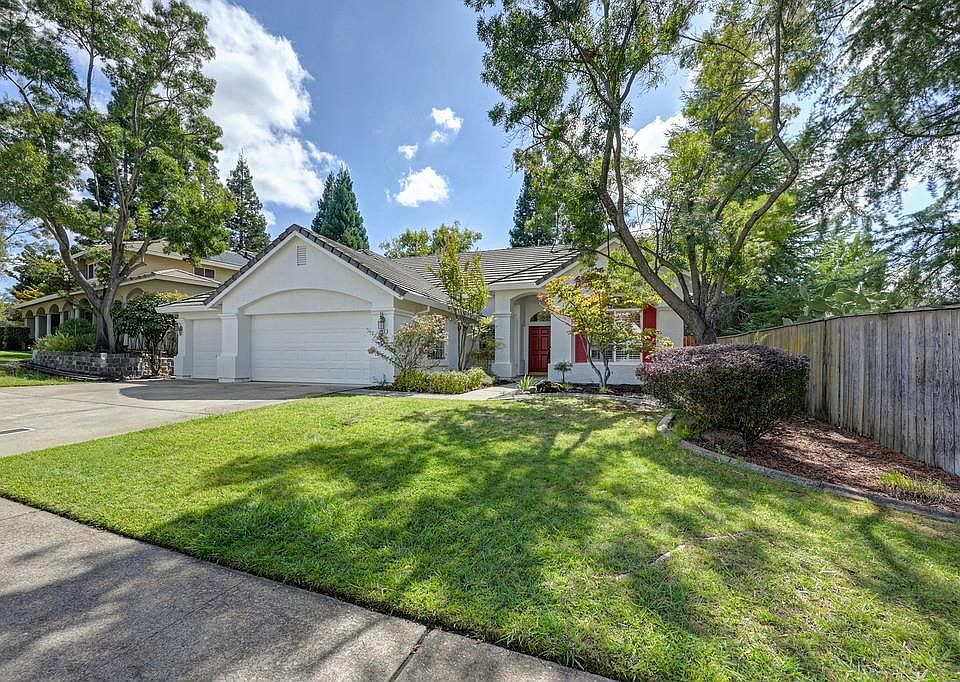 1st image of 200 Luna Cir