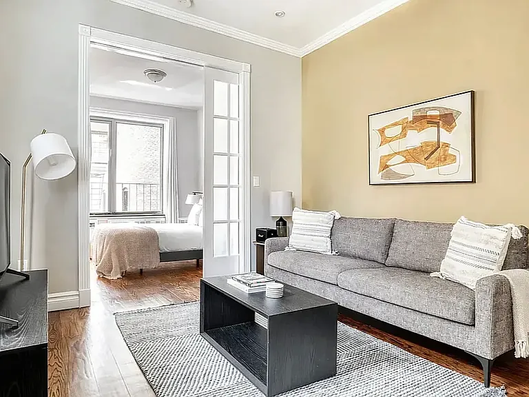 350 W 21st St #5 — Photo 1