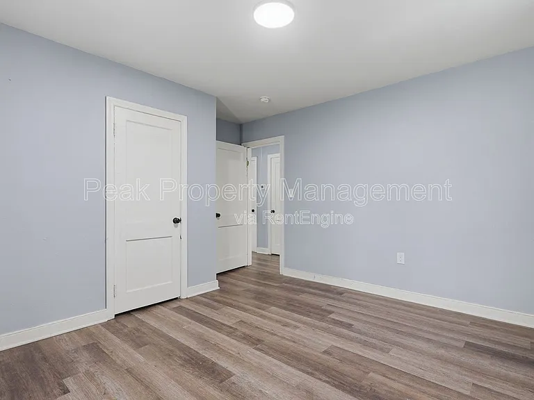 421 Saint Luke St — Photo 12