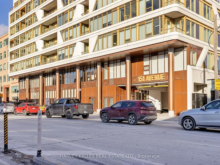 151 Avenue Rd #805 — Photo 2