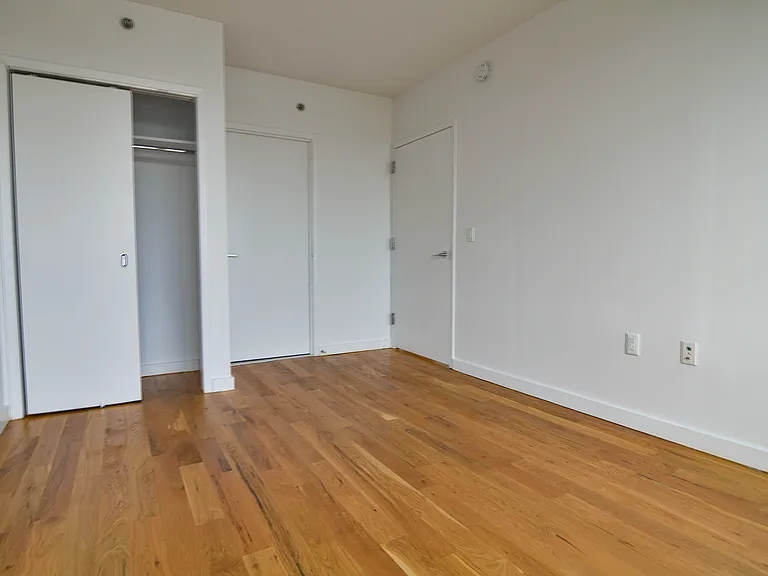 123 Hope St #6I — Photo 6
