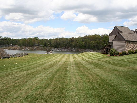 2nd image of 202 Lake Meadow Dr