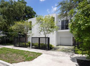3162 Plaza St, Miami, FL 33133