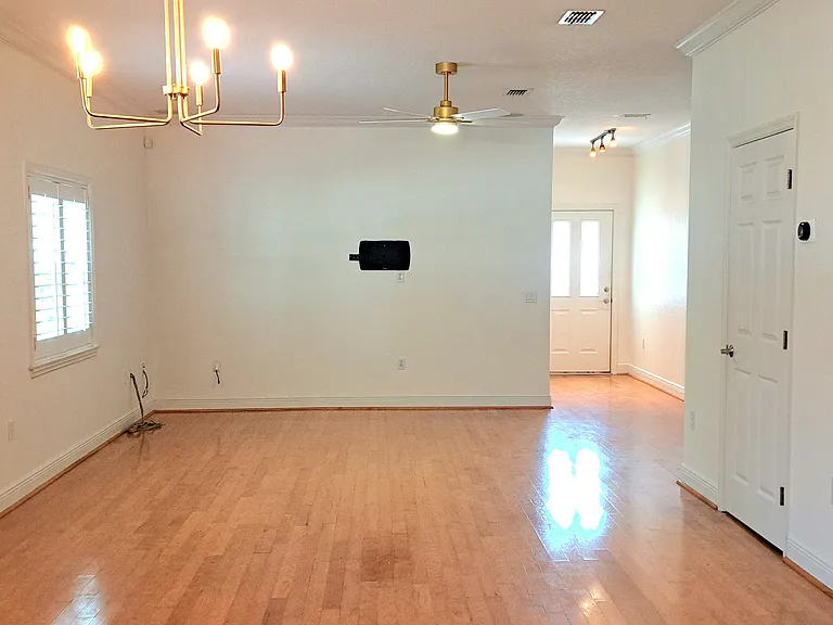 301 S Arrawana Ave #B — Photo 10