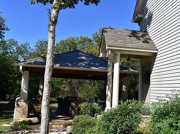 5th image of 190 Bridgette Ln