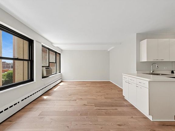 5th image of 3420 N Lake Shore Dr APT 8J
