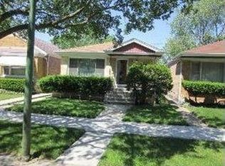 9032 S Cregier Ave, Chicago, IL 60617