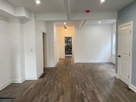 3rd image of 1848 Lee Rd