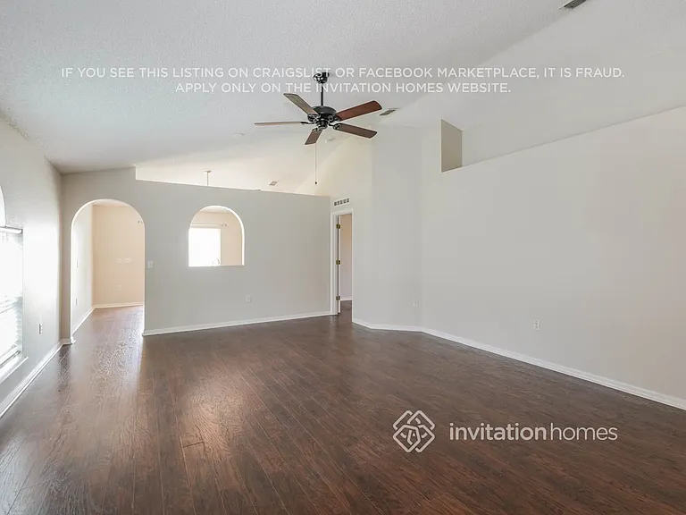 17037 Holmby Ct — Photo 5