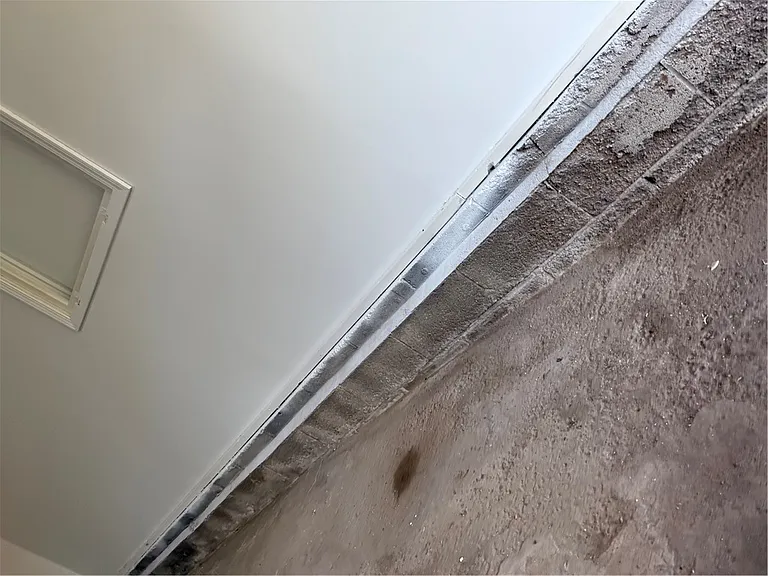 1656 Jefferson Rd — Photo 5