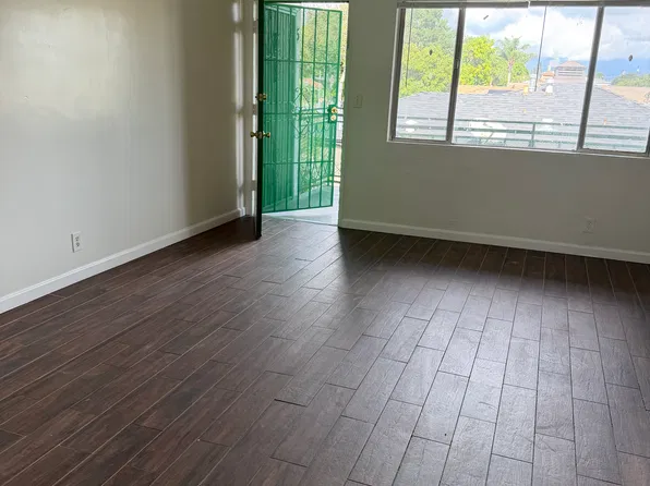 9644 Mallison Ave APT E, South Gate, CA 90280