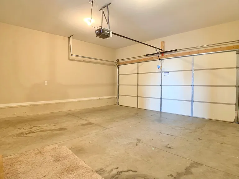 842 Shelton Cir — Photo 24