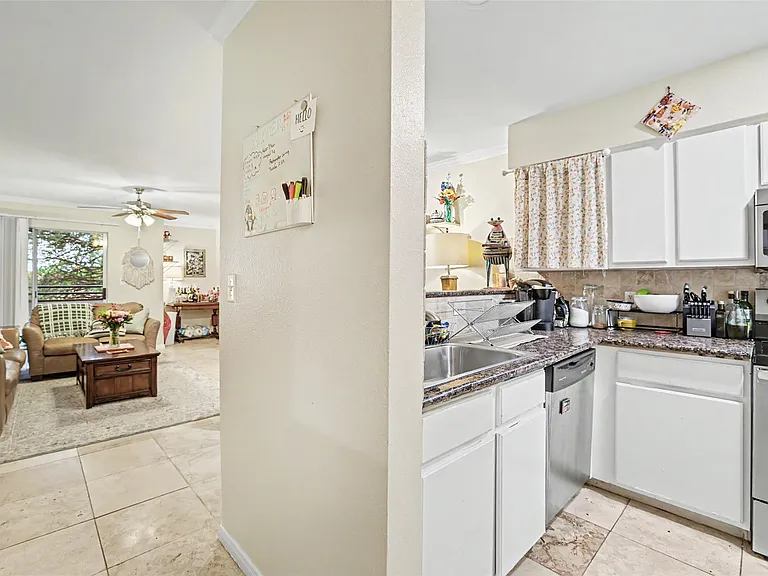 501 W 26th St #210 — Photo 17