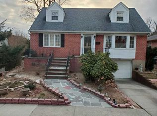 251-41 Van Zandt Ave, Little Neck, NY 11362