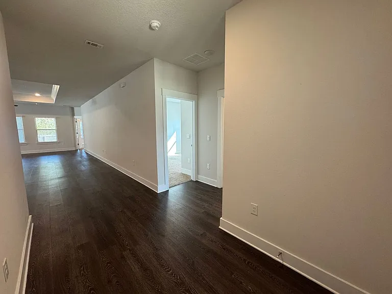 1600 Amaya Ln — Photo 3