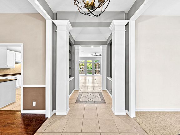4th image of 8510 Monument Oak