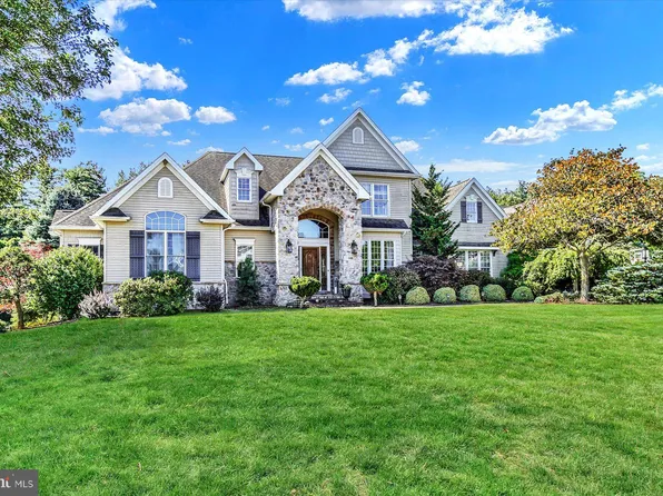 35 Chelsea Ln, Carlisle, PA 17015