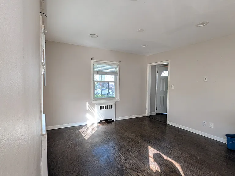 640 W Scott Ave — Photo 6