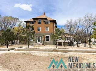 504 S 5th St, Raton, NM 87740