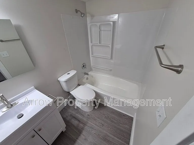 1315 F St #2 — Photo 7