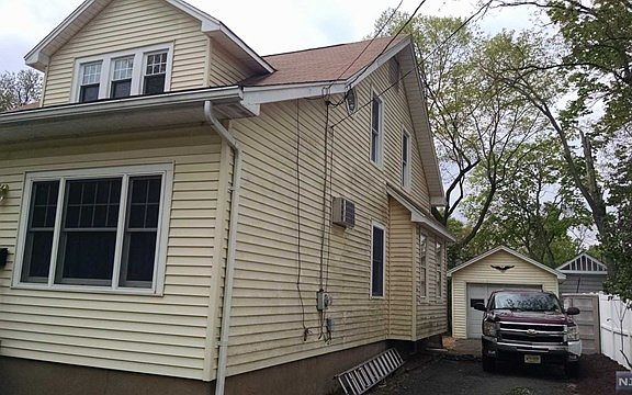3rd image of 41 Bergen Ave