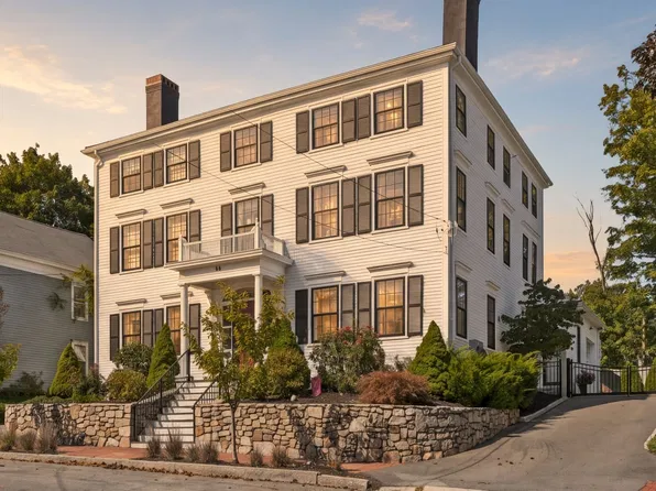 26 Tyng St Unit A, Newburyport, MA 01950