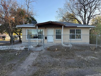 2604 Chihuahua, San Antonio, TX, 78207