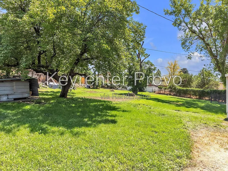 1304 E 520 South St — Photo 27