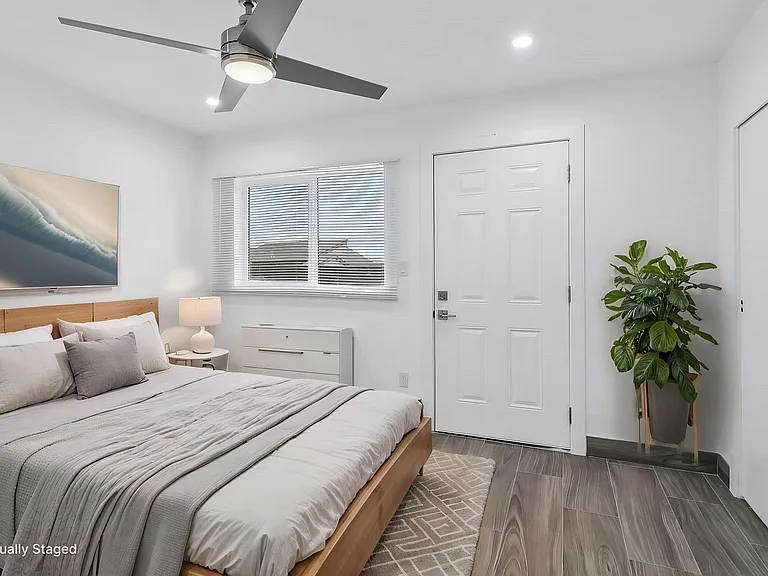 Renovated Oceanside Apartment Homes-MOVE IN PROMOTION! — Photo 23