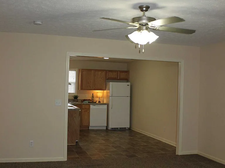 Edwardsville Trace — Photo 10