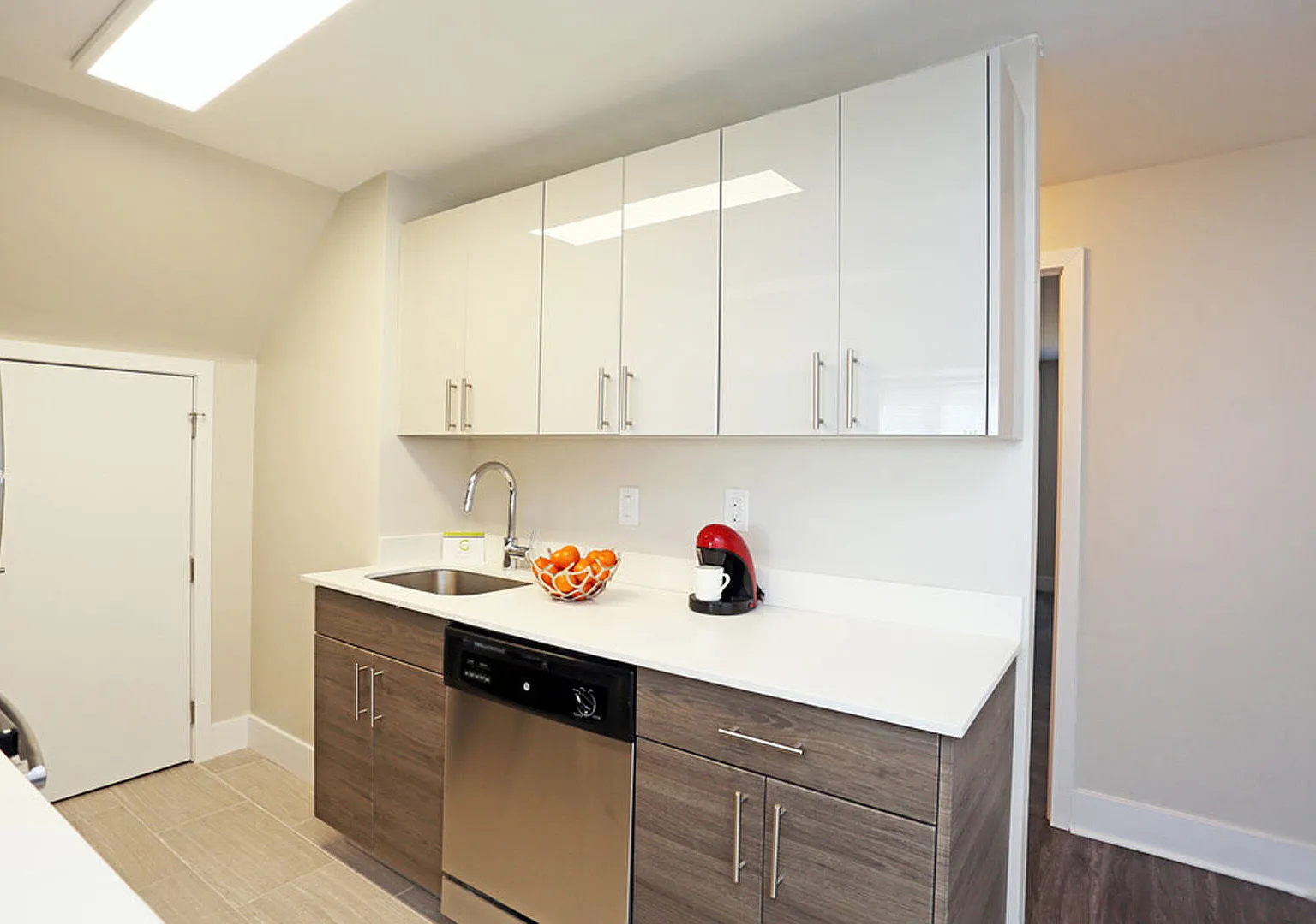 North Lane Apartments — Photo 4