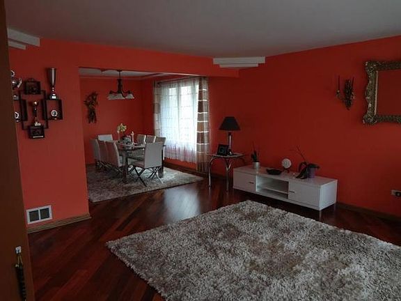 2nd image of 6208 W 93rd Pl
