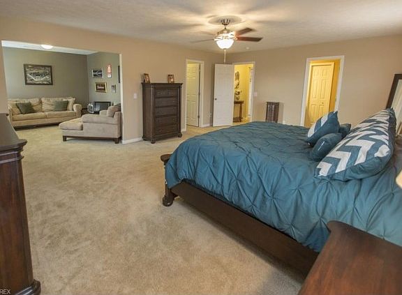5th image of 39494 Clayton Dr