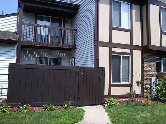 3rd image of 25 Fernwood Dr #P