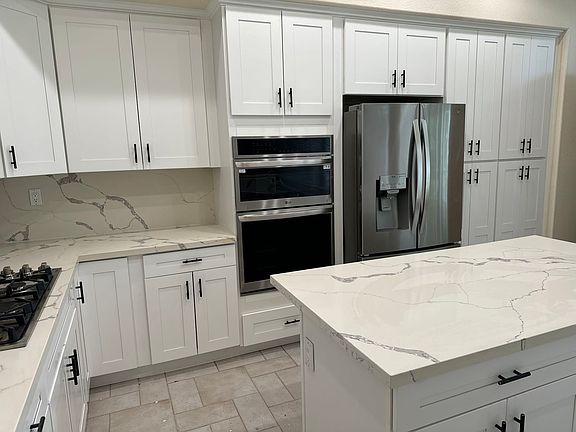 5th image of 5362 Renaissance Ave