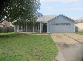 8526 E Scott St, Wichita, KS 67210